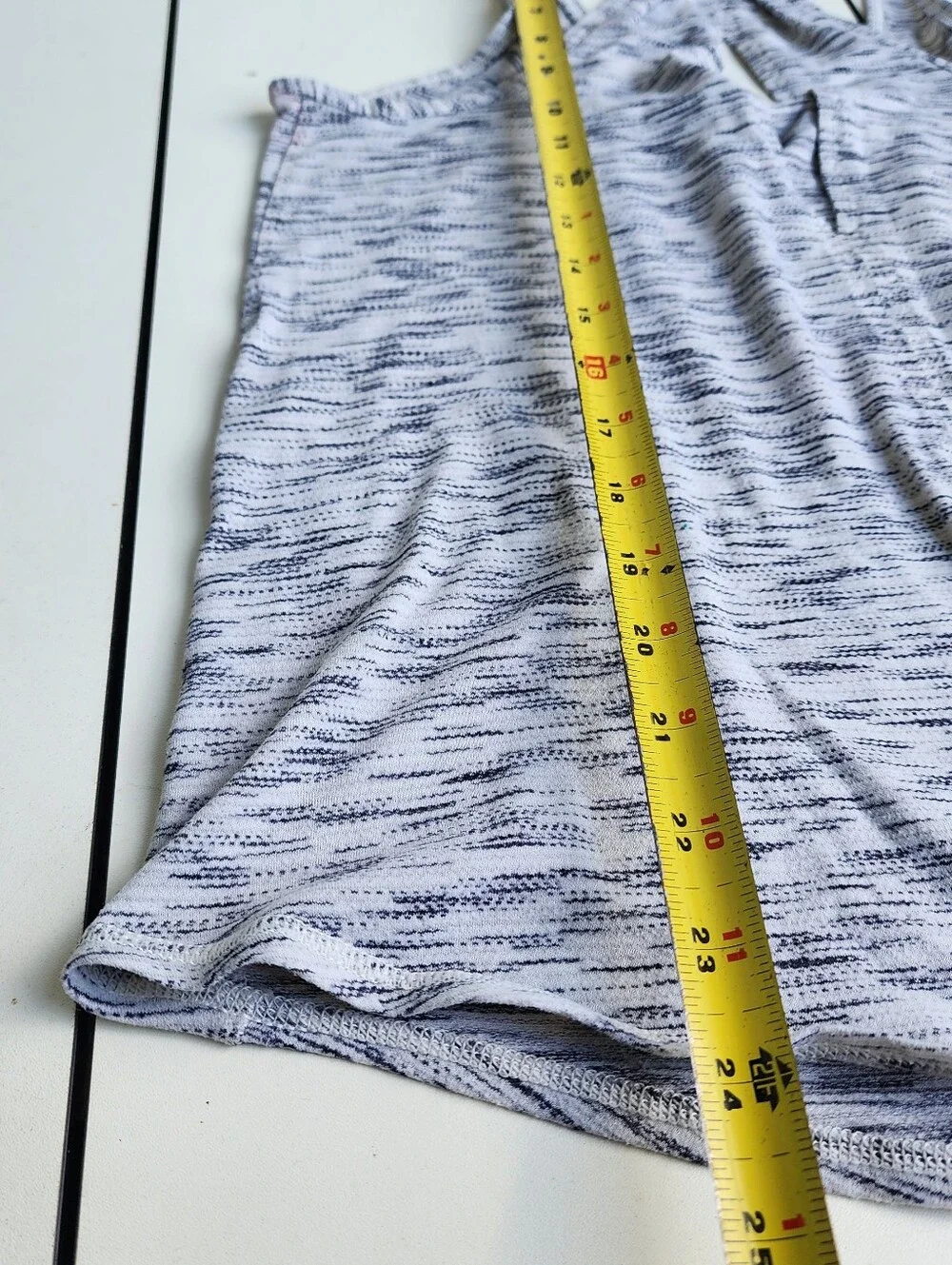 Lululemon Split Back Racerback Tank Ivory Gray Size 4 Sleeveless Yoga Tie Back
